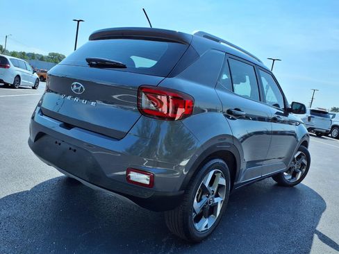 Used 2025 Hyundai Venue SEL FWD image 28