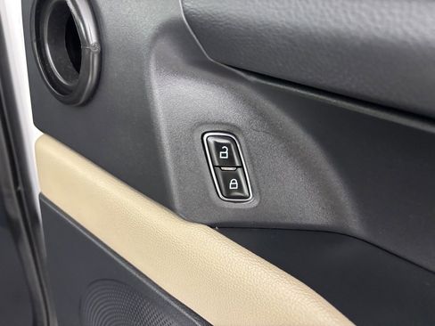 Used 2023 Ford Expedition Max XLT image 39