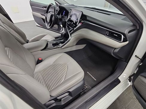 Used 2023 Toyota Camry SE FWD image 30