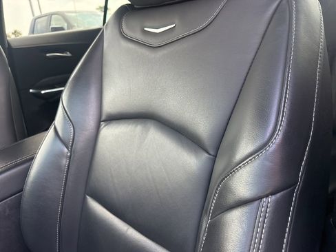 Used 2024 Cadillac XT4 Premium Luxury FWD image 8