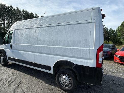 Used 2024 RAM ProMaster 2500 w/ Convenience Group FWD image 10