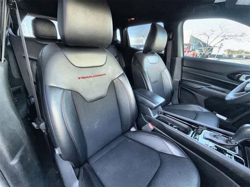 Used 2023 Jeep Compass Trailhawk image 14