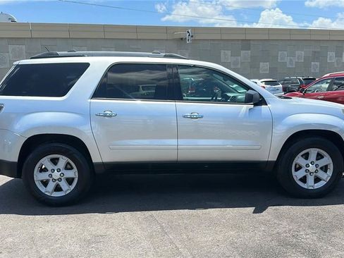 Used 2014 GMC Acadia SLE FWD image 6