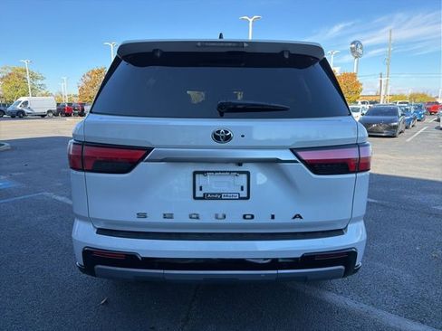 Used 2024 Toyota Sequoia Capstone image 10