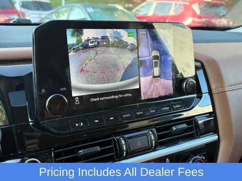 Used 2024 Nissan Pathfinder Platinum w/ Cargo Package AWD/4WD image 9