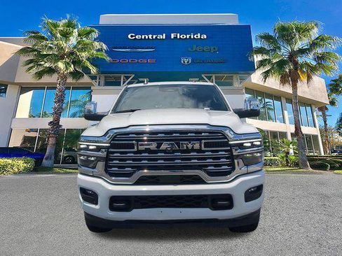 Certified 2025 RAM 2500 Limited AWD/4WD image 3