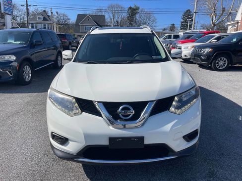 Used 2016 Nissan Rogue SV w/ SV Premium Package AWD/4WD image 9