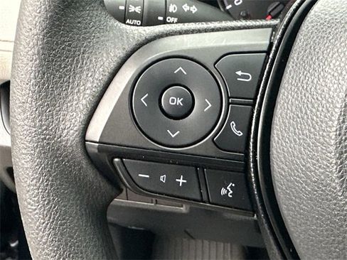 Used 2020 Toyota RAV4 XLE image 11