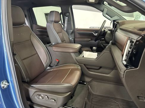 Used 2025 GMC Sierra 1500 Denali w/ Technology Package AWD/4WD image 14