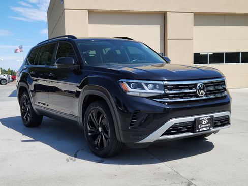 Used 2022 Volkswagen Atlas SE w/ Panoramic Sunroof Package AWD/4WD image 7
