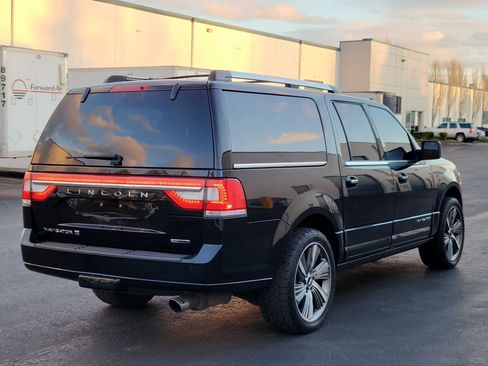 Used 2016 Lincoln Navigator L Select image 4