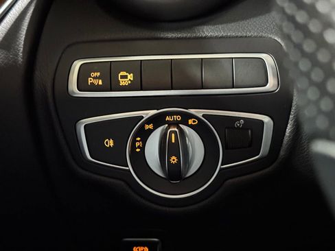 Used 2019 Mercedes-Benz GLC 300 4MATIC image 21