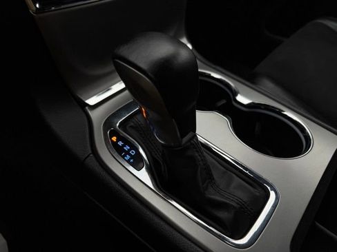 Used 2020 Jeep Grand Cherokee Altitude image 31