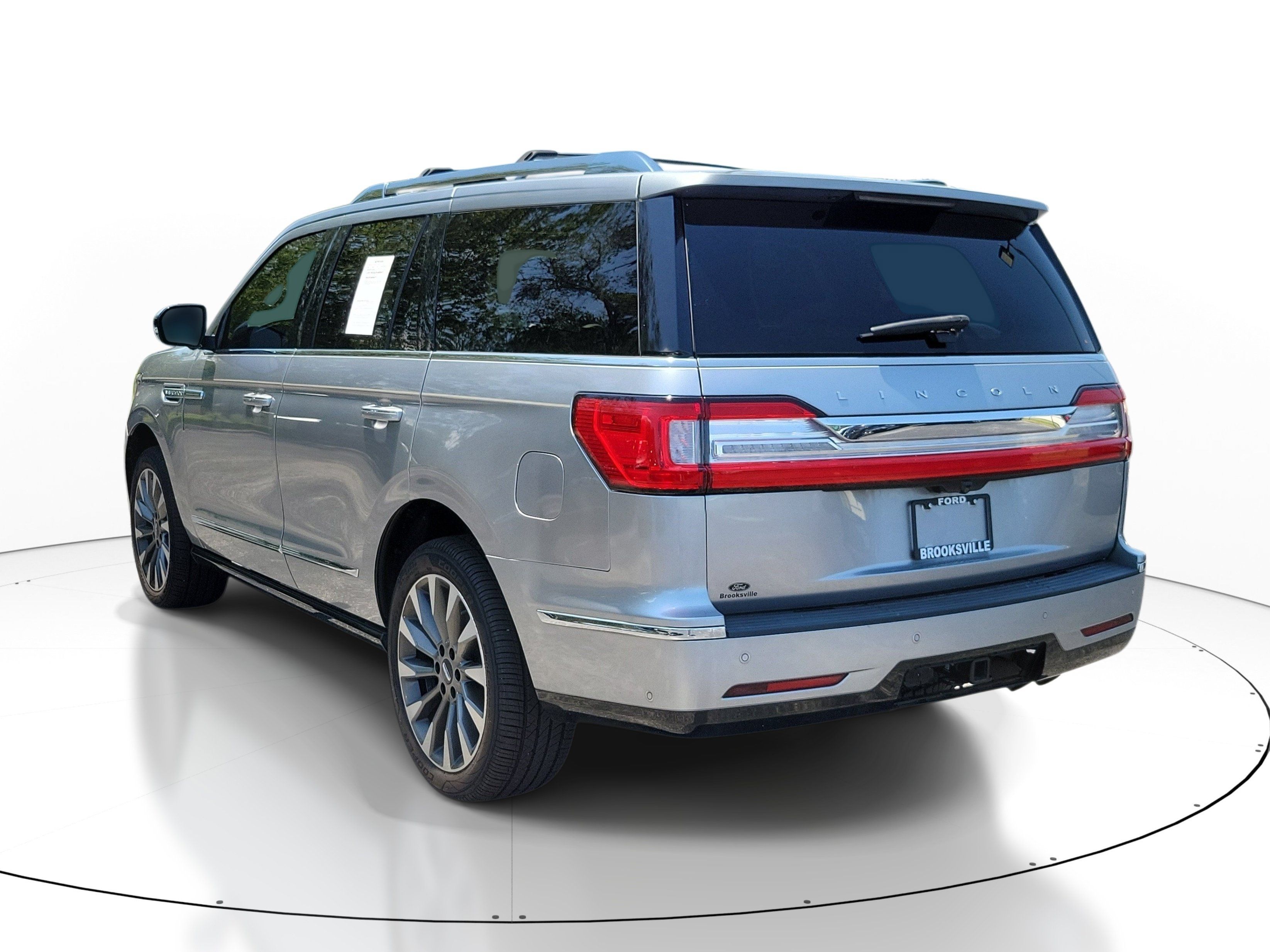 Used 2021 Lincoln Navigator Reserve w/ Luxury Package AWD/4WD image 4