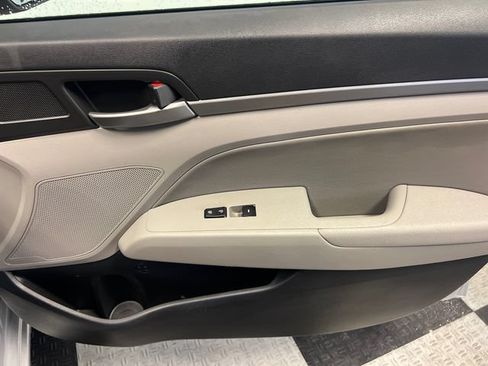 Used 2017 Hyundai Elantra SE w/ SE A/T Tech Package 03 FWD image 11