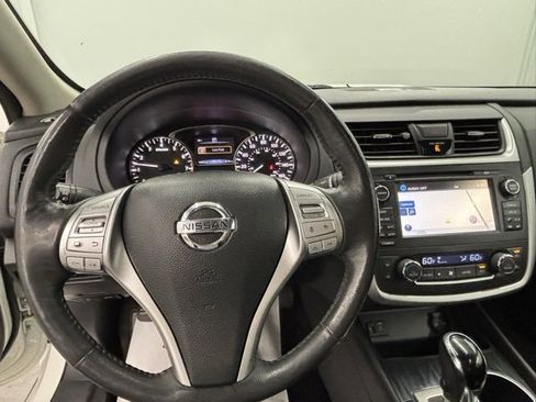 Used 2016 Nissan Altima 2.5 SL w/ 2.5 Technology w/LED Package image 14