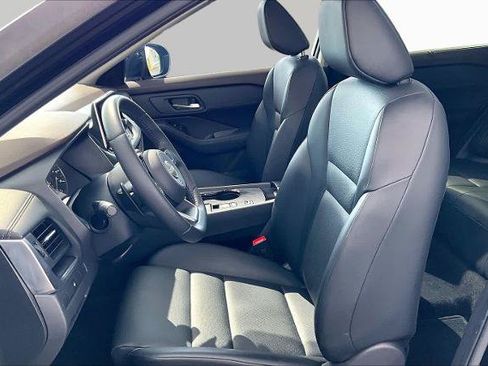 Certified 2023 Nissan Rogue SV w/ SV Premium B Package FWD image 8