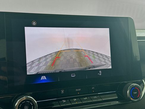 Used 2024 Chevrolet Colorado W/T image 22