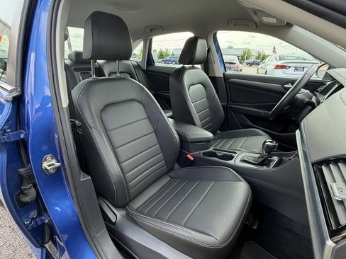 Used 2024 Volkswagen Jetta SE FWD image 23
