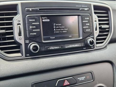Used 2017 Kia Sportage LX AWD/4WD image 11