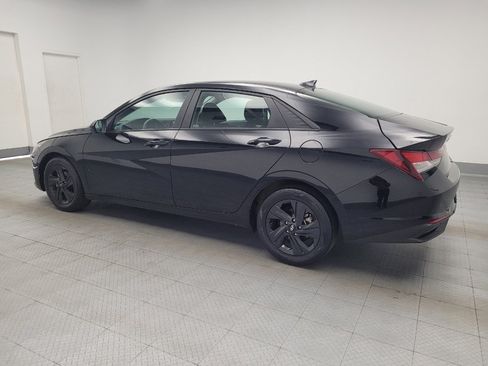 Used 2023 Hyundai Elantra SEL FWD image 3
