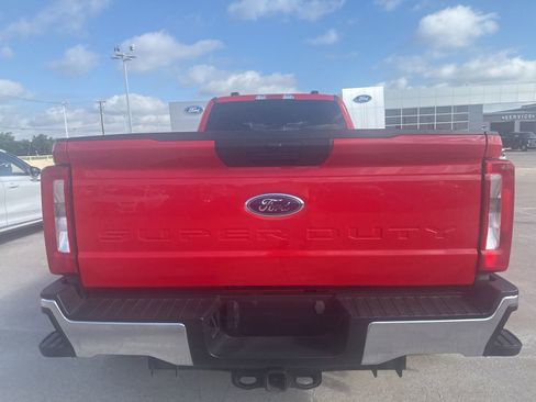 Used 2023 Ford F350 XLT AWD/4WD image 4