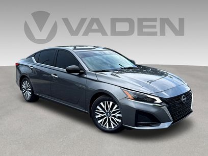 Used 2024 Nissan Altima 2.5 SV