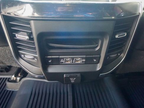 Used 2019 RAM 3500 Laramie image 36