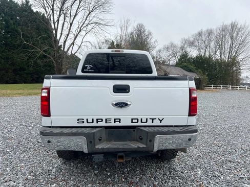 Used 2014 Ford F250 Lariat w/ Lariat Ultimate Package image 6