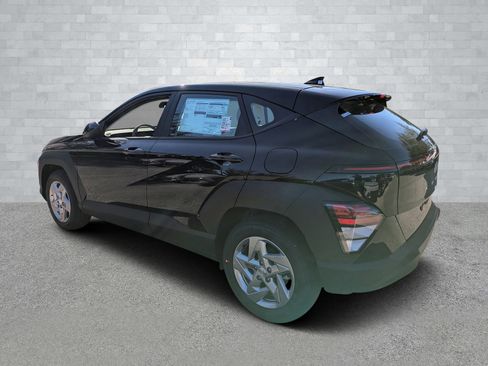 New 2026 Hyundai Kona SE image 7