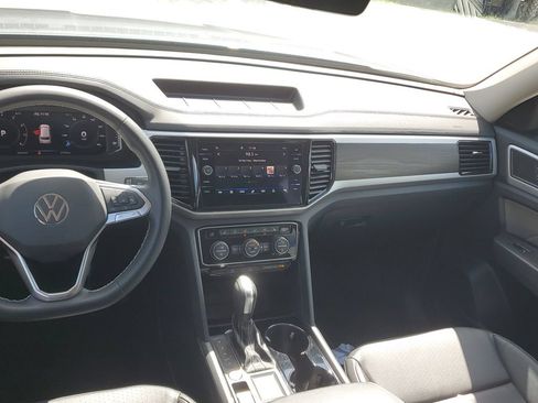 Certified 2023 Volkswagen Atlas SE FWD image 21