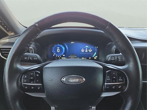 Used 2022 Ford Explorer Platinum w/ Equipment Group 601A image 20