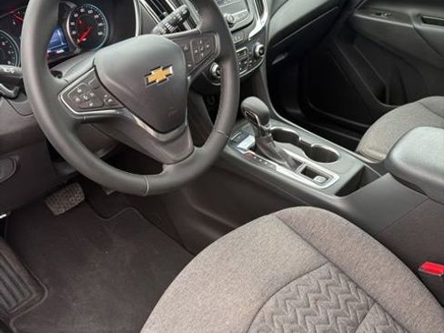 Used 2024 Chevrolet Equinox LT image 14