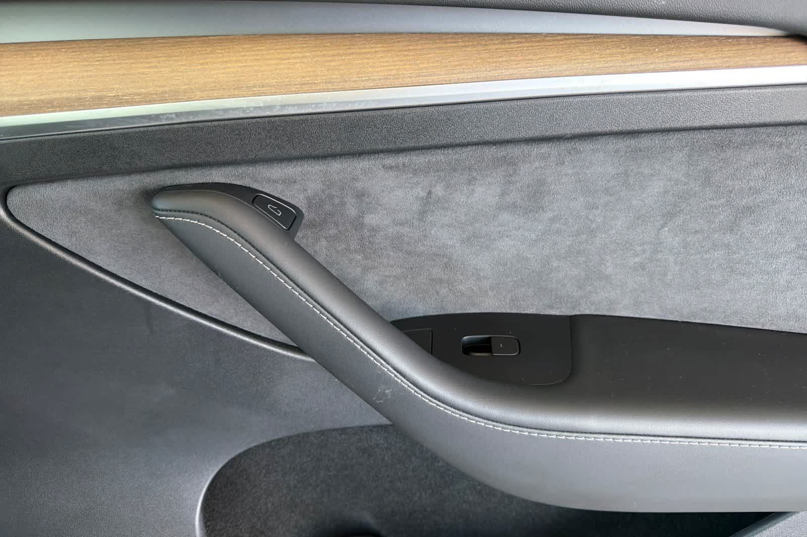 Used 2023 Tesla Model Y AWD image 19