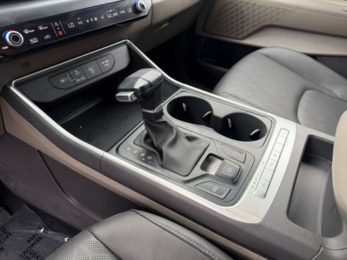 Used 2026 Kia Carnival FWD image 44