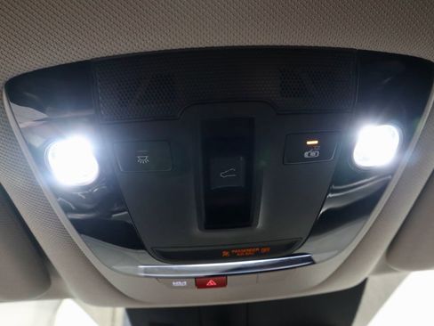 Used 2025 Kia Sorento S w/ Panoramic Sunroof Package FWD image 36
