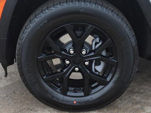 New 2026 Jeep Grand Cherokee Altitude AWD/4WD image 10