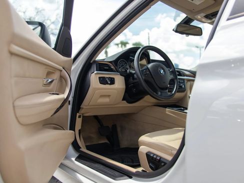 Used 2013 BMW 328i xDrive Sedan AWD/4WD image 17