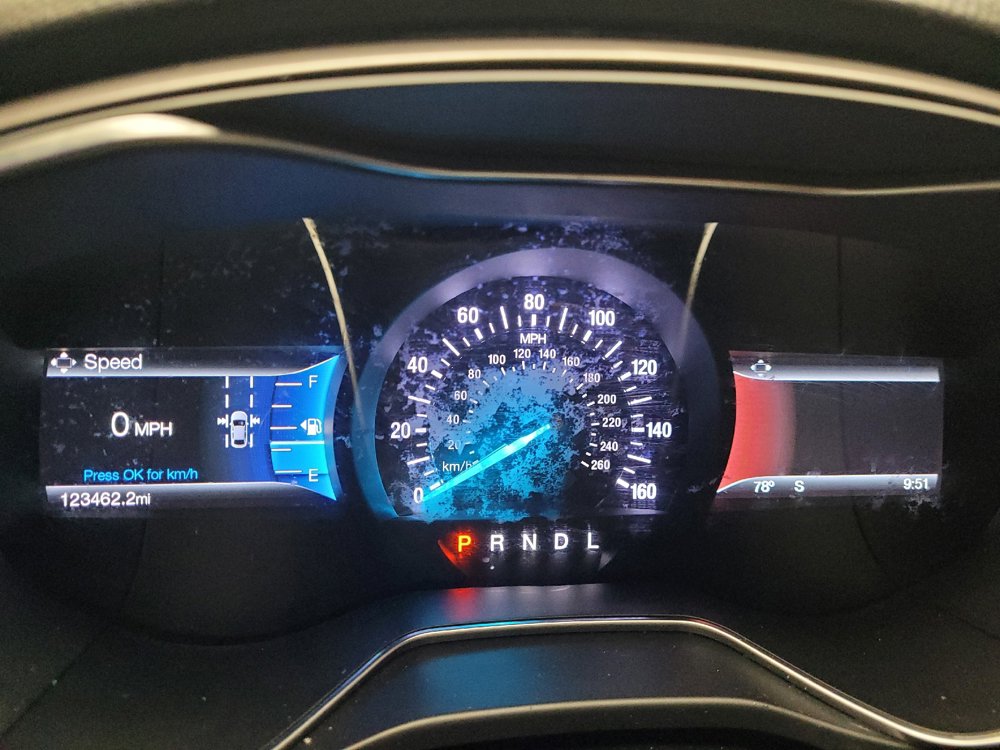 Used 2017 Ford Fusion SE FWD image 23