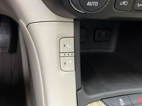 Used 2017 GMC Acadia Denali w/ Technology Package AWD/4WD image 25