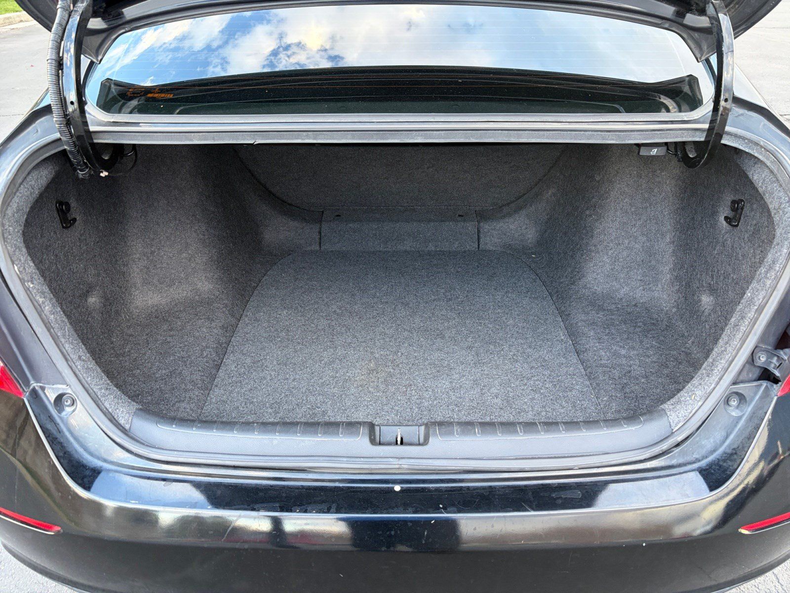 Used 2019 Honda Accord LX image 25