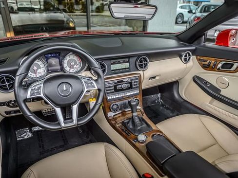 Used 2015 Mercedes-Benz SLK 250 image 27