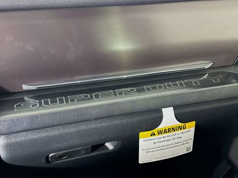 Used 2026 Ford F450 Platinum w/ FX4 Off-Road Package image 35