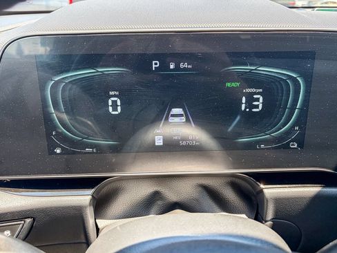 Used 2023 Kia Niro SX Touring FWD image 49