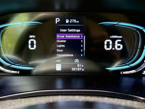 Used 2025 Kia Soul LX w/ LX Technology Package FWD image 38