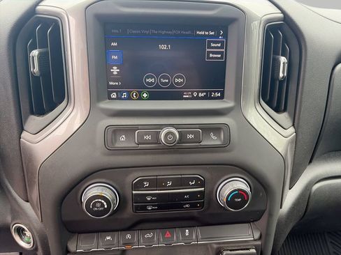 Used 2024 Chevrolet Silverado 1500 Custom w/ Turbomax Blackout Package AWD/4WD image 17