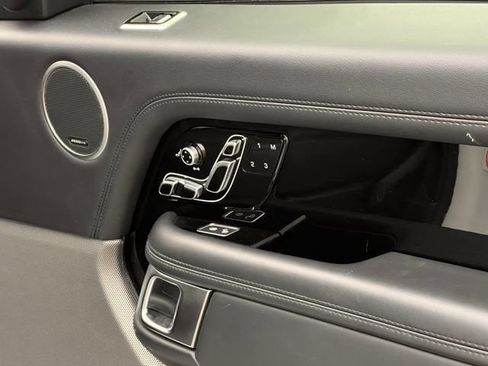 Used 2018 Land Rover Range Rover HSE image 23