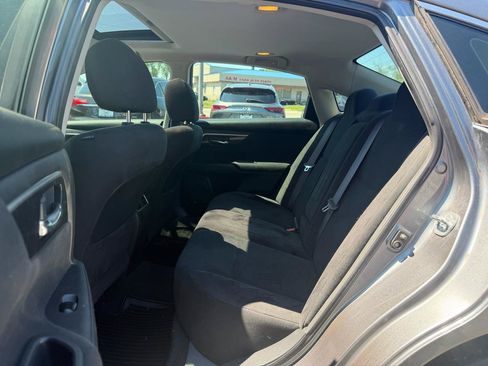 Used 2014 Nissan Altima 2.5 SV w/ Convenience Package FWD image 11