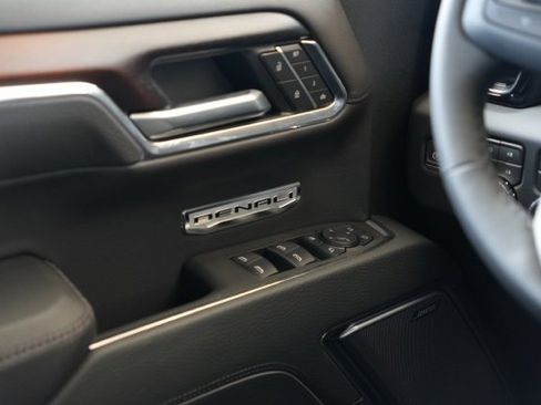 New 2025 GMC Sierra 1500 Denali w/ Technology Package image 17
