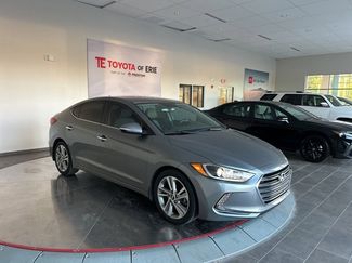 Used 2017 Hyundai Elantra Limited image 1